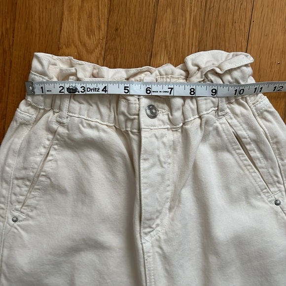 Zara Size 0 Baggy Paperbag Jeans in Ecru / Cream Elastic Waist Denim - Picture 9 of 16